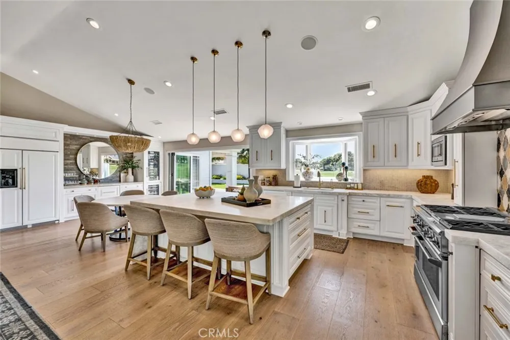 19581 Summer Breeze Huntington Beach, CA 92648