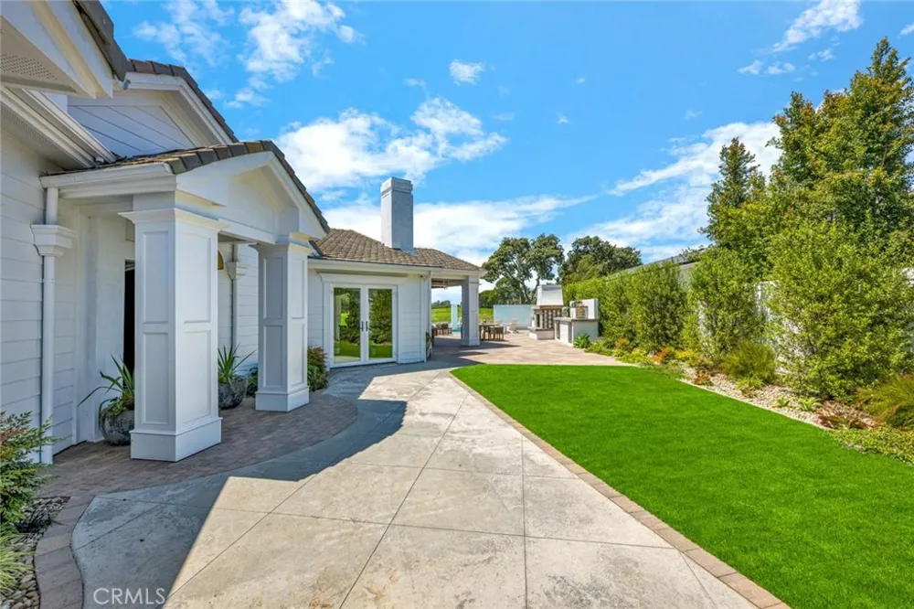 19581 Summer Breeze Huntington Beach, CA 92648