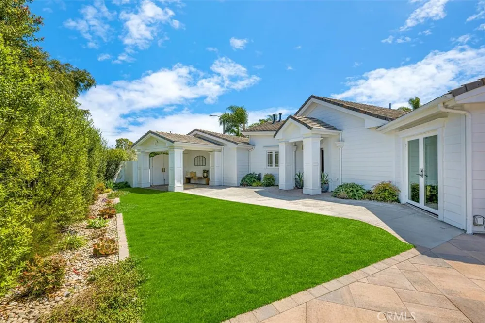 19581 Summer Breeze Huntington Beach, CA 92648