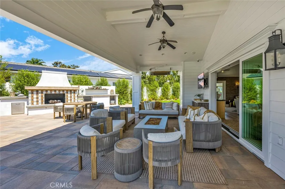 19581 Summer Breeze Huntington Beach, CA 92648