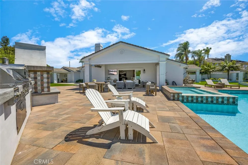 19581 Summer Breeze Huntington Beach, CA 92648