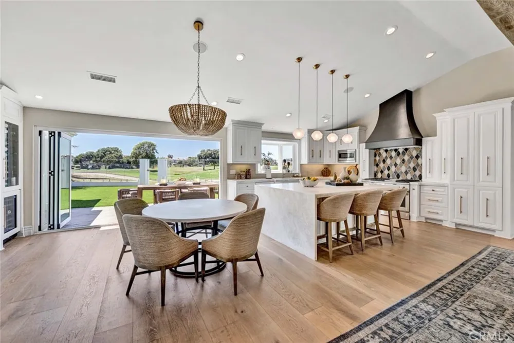 19581 Summer Breeze Huntington Beach, CA 92648