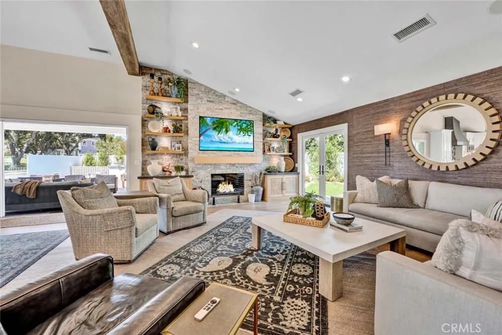 19581 Summer Breeze Huntington Beach, CA 92648