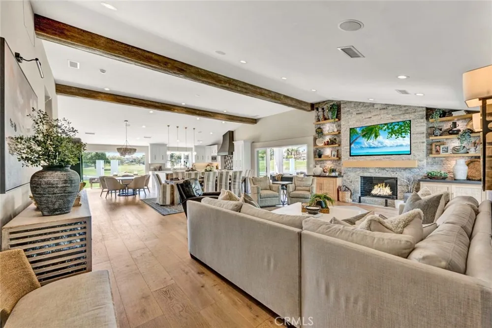 19581 Summer Breeze Huntington Beach, CA 92648