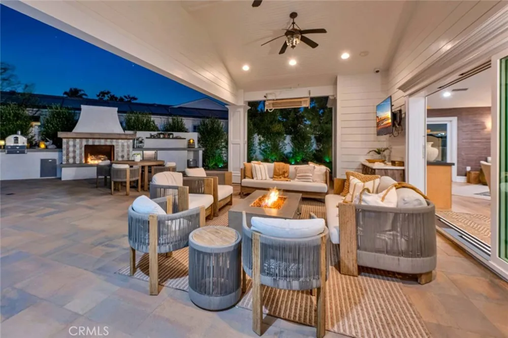 19581 Summer Breeze Huntington Beach, CA 92648