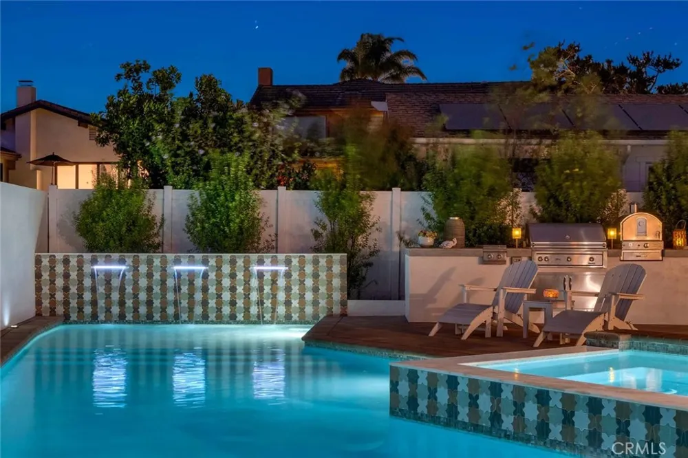 19581 Summer Breeze Huntington Beach, CA 92648