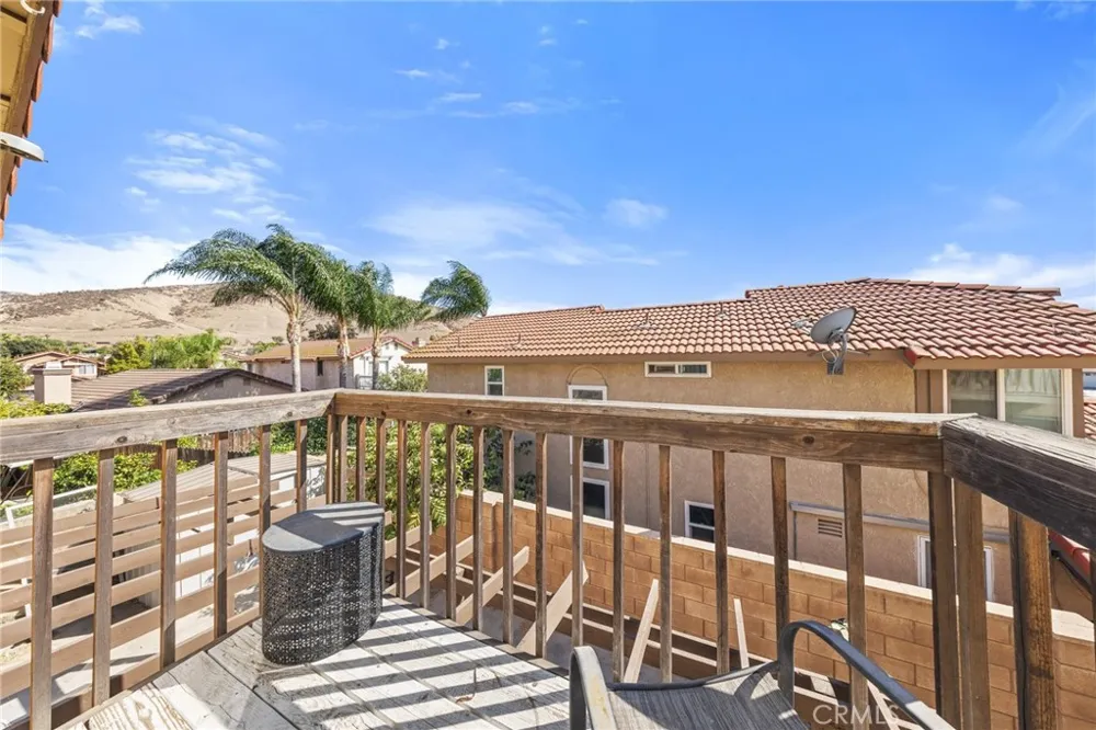 14311 Hillcrest Dr Fontana, CA 92337