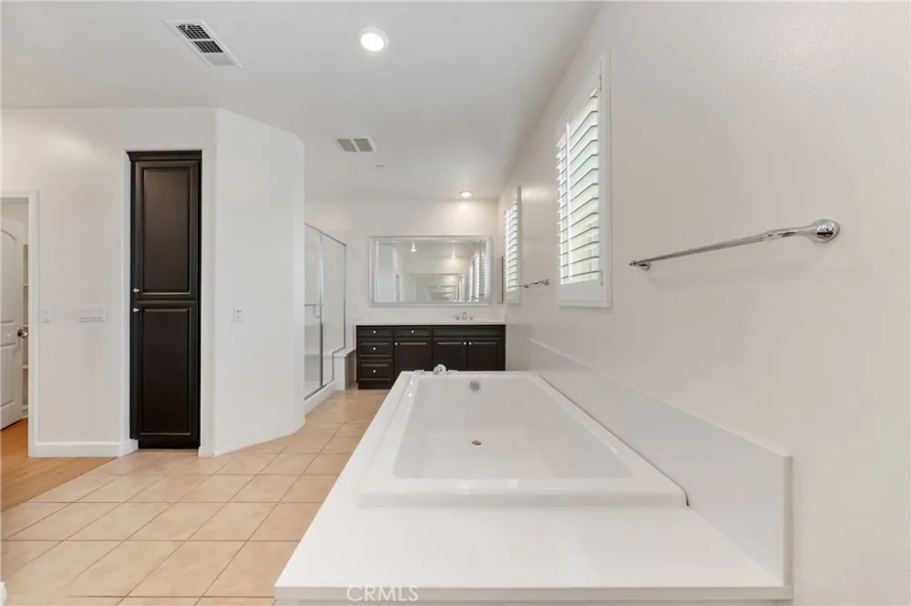 6956 La Rochelle Way Chino, CA 91710
