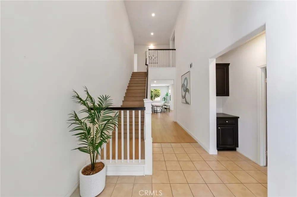 6956 La Rochelle Way Chino, CA 91710