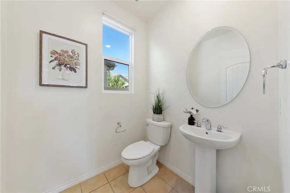 6956 La Rochelle Way Chino, CA 91710