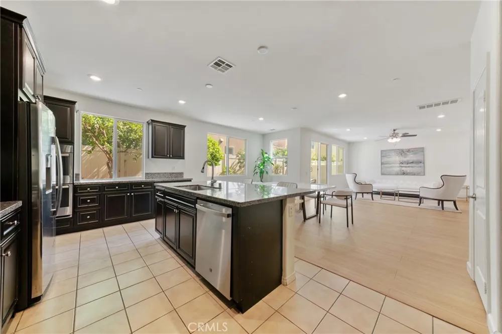 6956 La Rochelle Way Chino, CA 91710