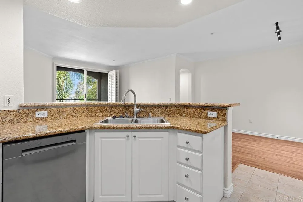 4155 Executive Drive #E307 La Jolla, CA 92037