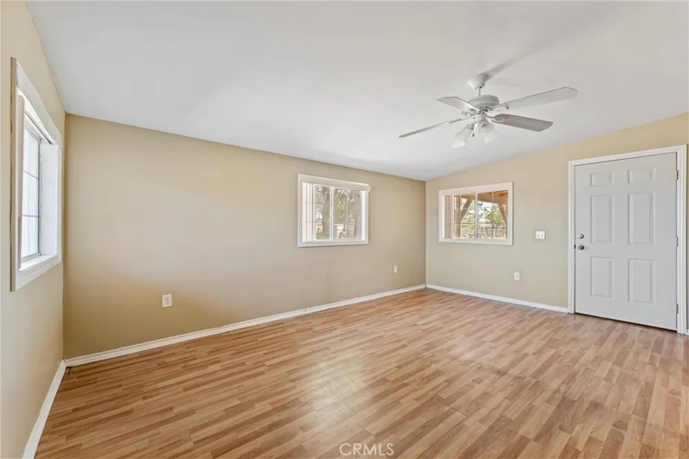 1729 W Avenue N-8 Palmdale, CA 93551