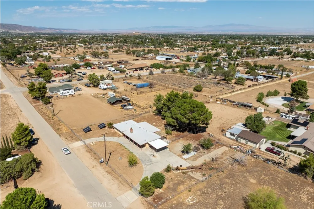 1729 W Avenue N-8 Palmdale, CA 93551