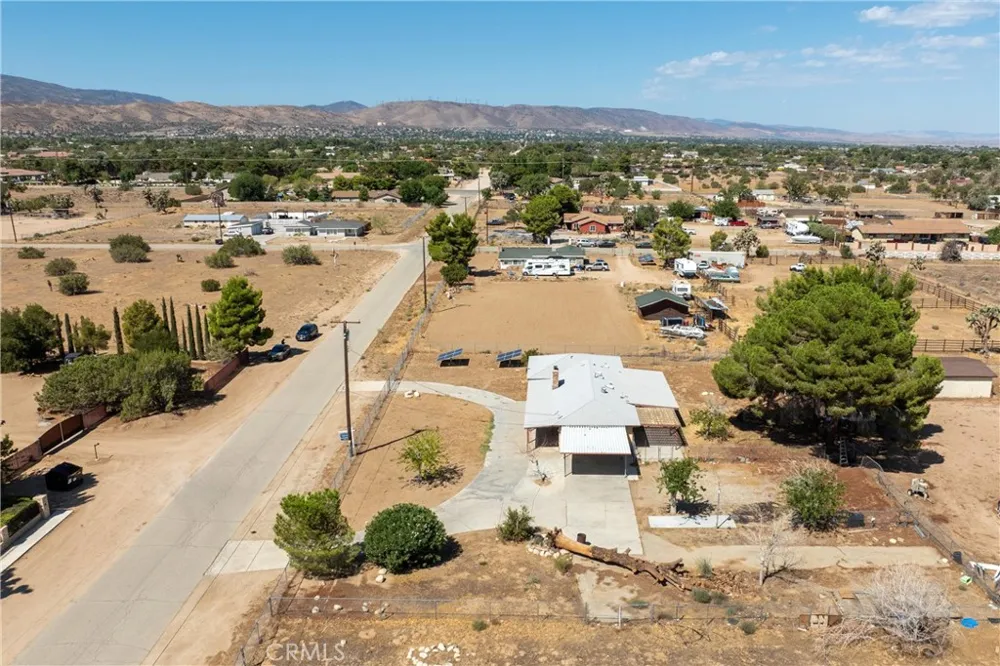 1729 W Avenue N-8 Palmdale, CA 93551