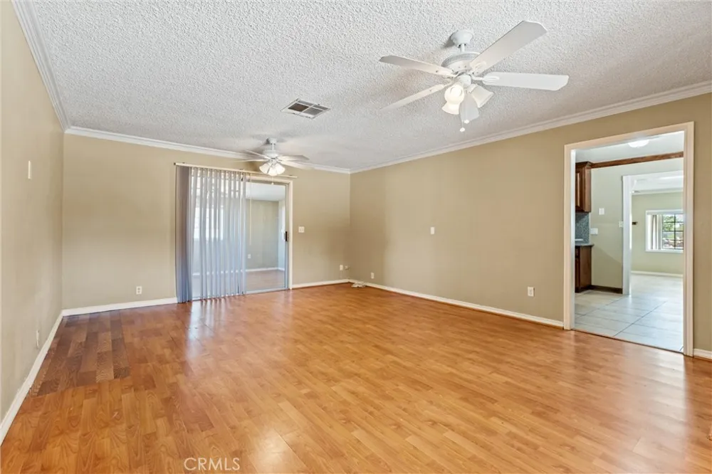 1729 W Avenue N-8 Palmdale, CA 93551