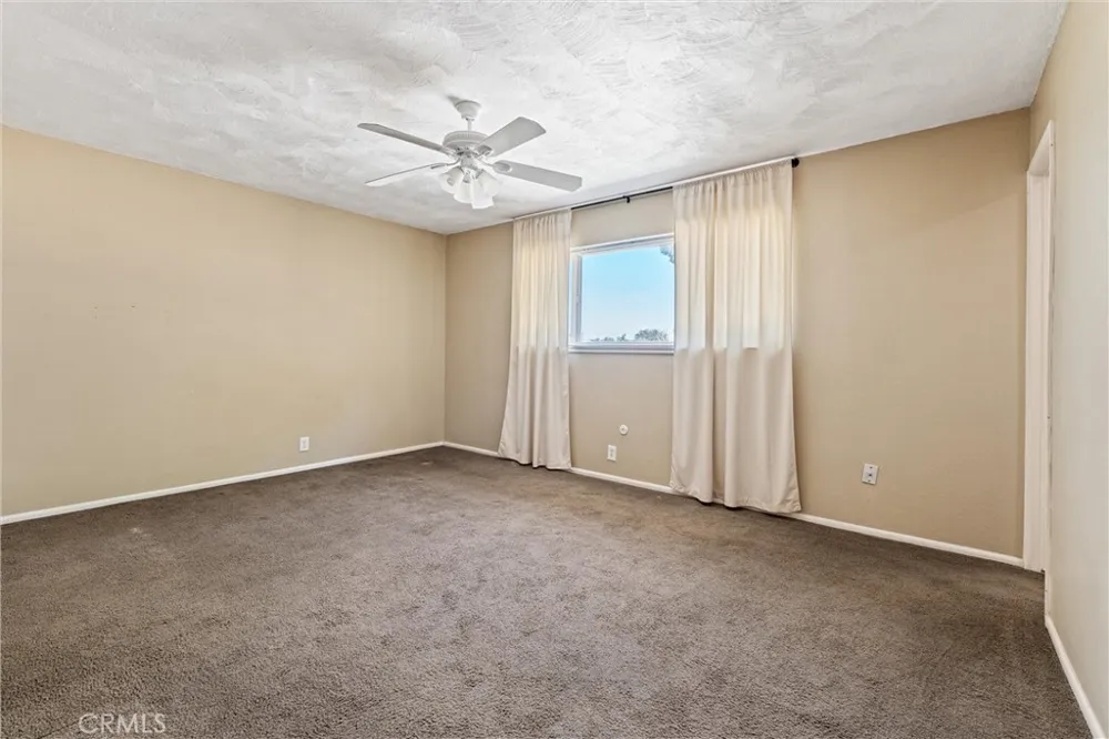 1729 W Avenue N-8 Palmdale, CA 93551