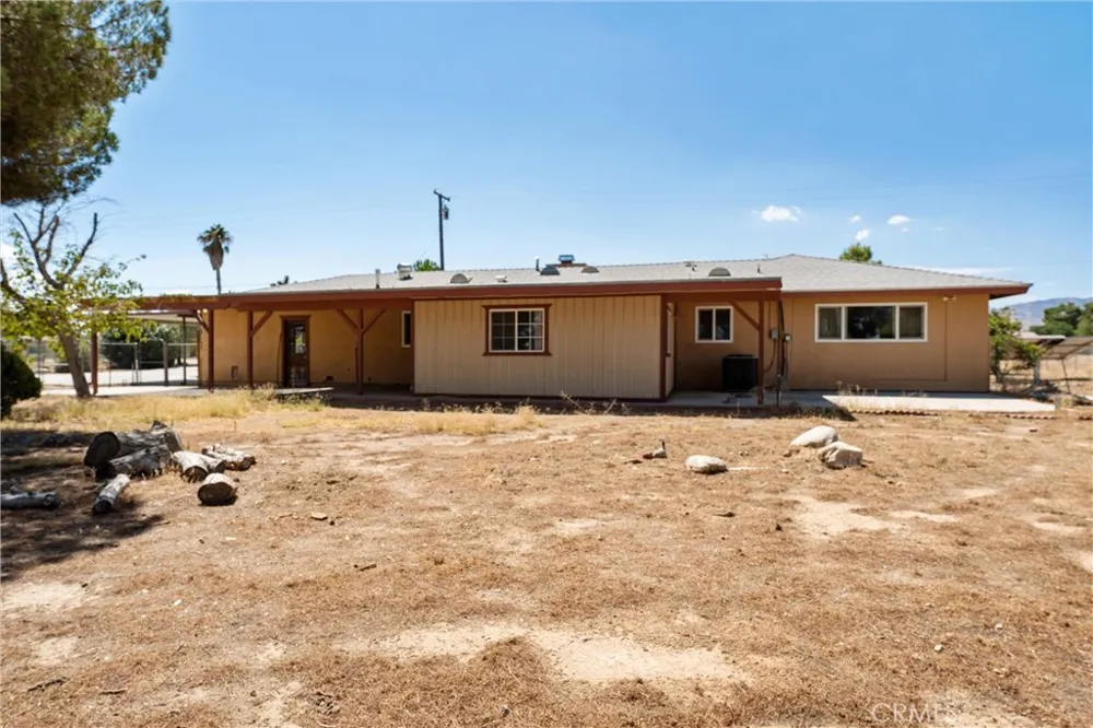 1729 W Avenue N-8 Palmdale, CA 93551