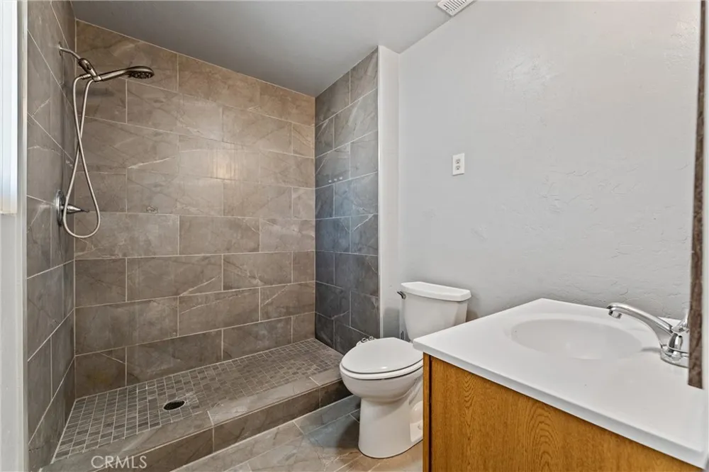 1729 W Avenue N-8 Palmdale, CA 93551