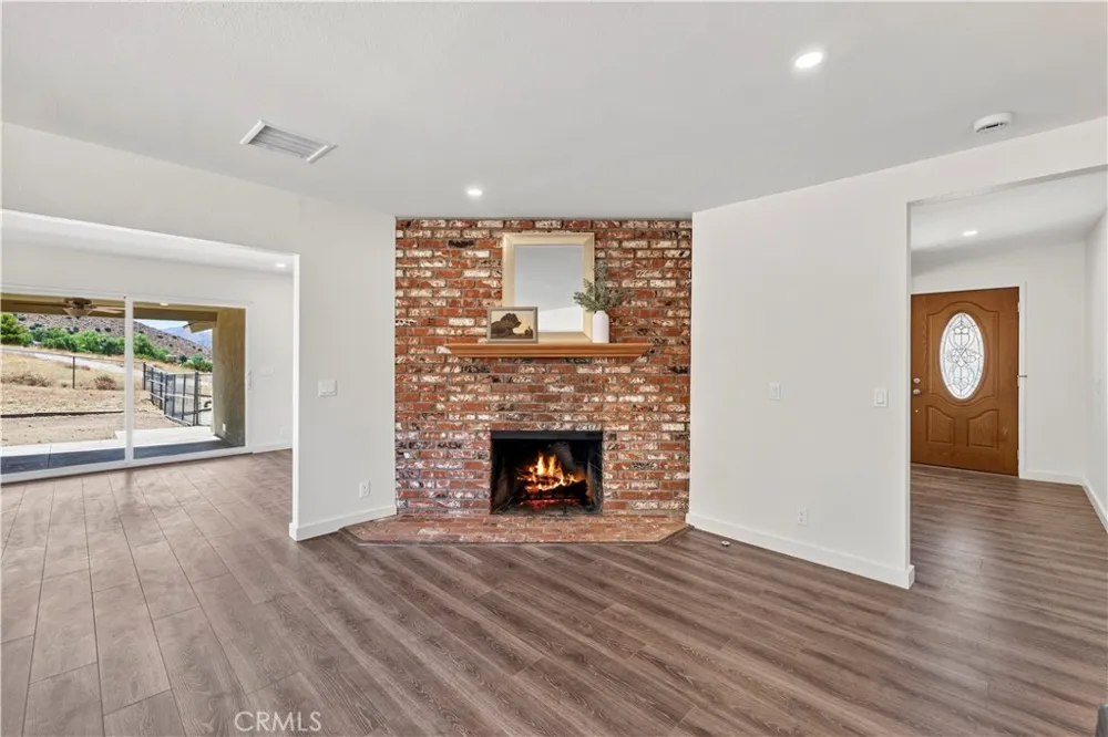 4545 Fairlane Street Acton, CA 93510