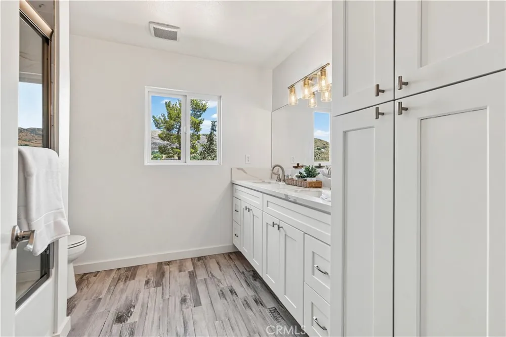 4545 Fairlane Street Acton, CA 93510