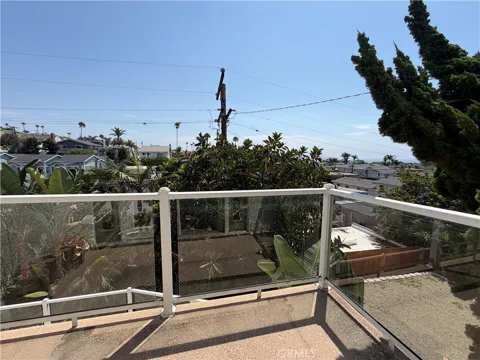 33884 Street of the Violet Lantern
