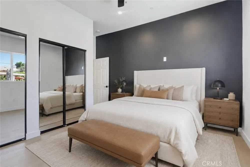 8738 Paso Robles Northridge, CA 91325