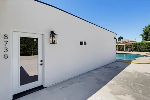 8738 Paso Robles