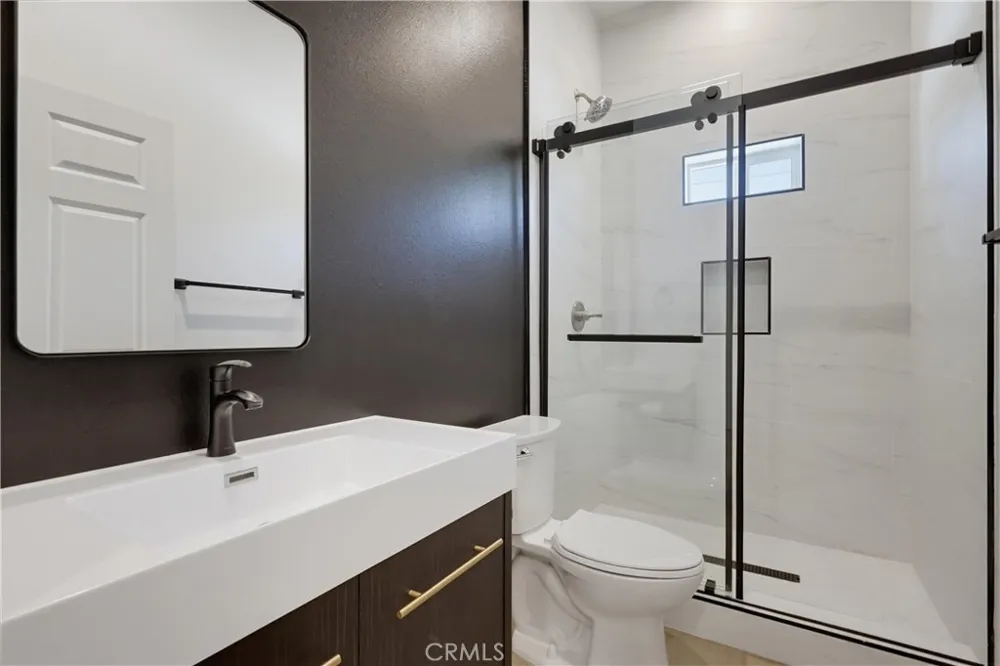 8738 Paso Robles Northridge, CA 91325