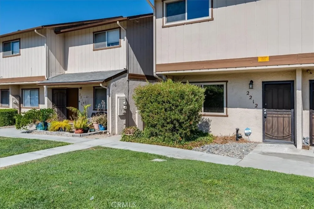 2212 Pine Paso Robles, CA 93446