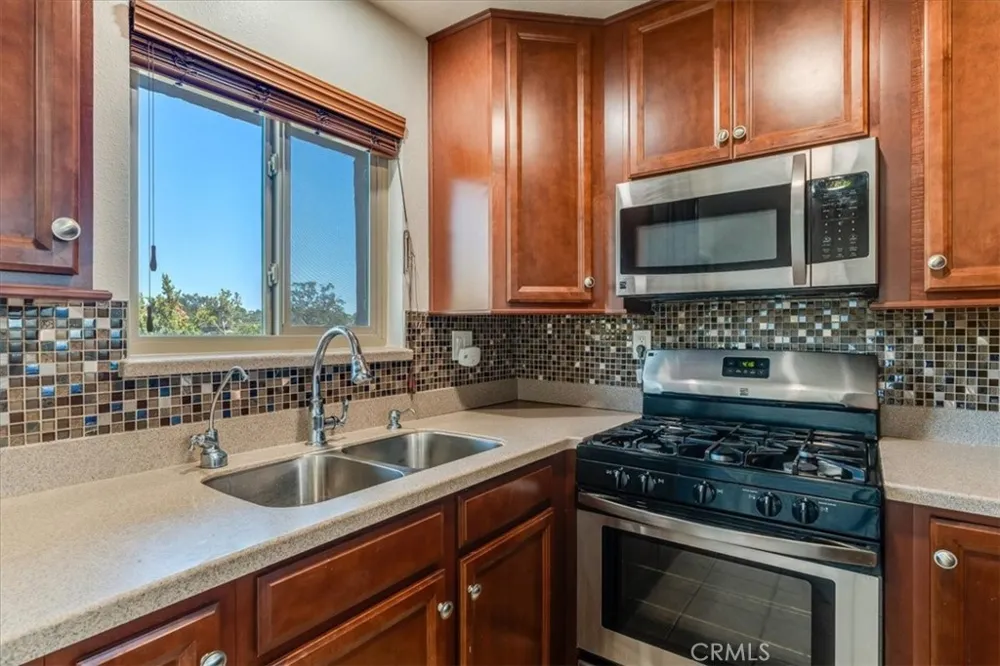 2212 Pine Paso Robles, CA 93446