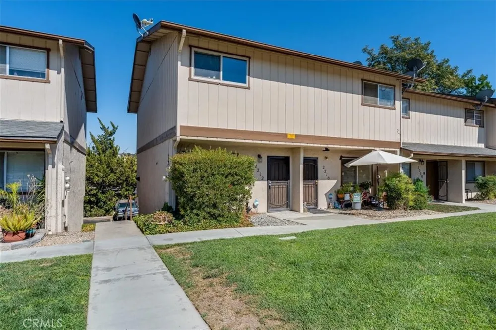 2212 Pine Paso Robles, CA 93446
