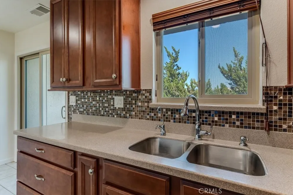 2212 Pine Paso Robles, CA 93446