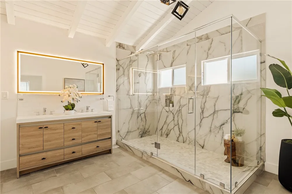 702 Acacia Avenue Corona del Mar, CA 92625