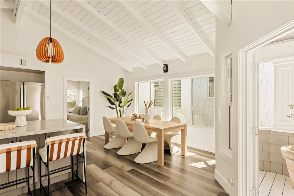 702 Acacia Avenue Corona del Mar, CA 92625