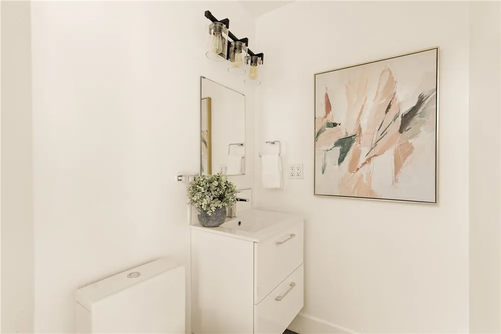 702 Acacia Avenue Corona del Mar, CA 92625