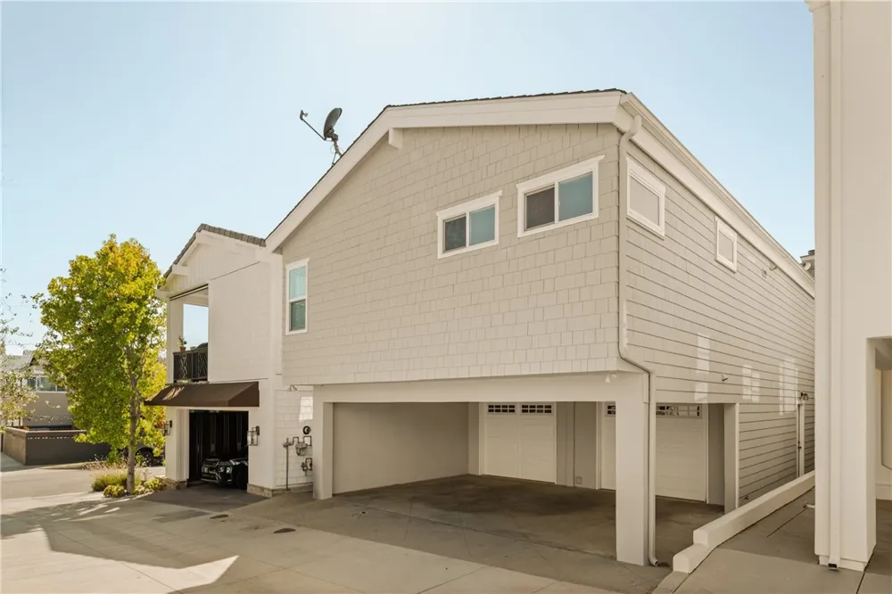 702 Acacia Avenue Corona del Mar, CA 92625