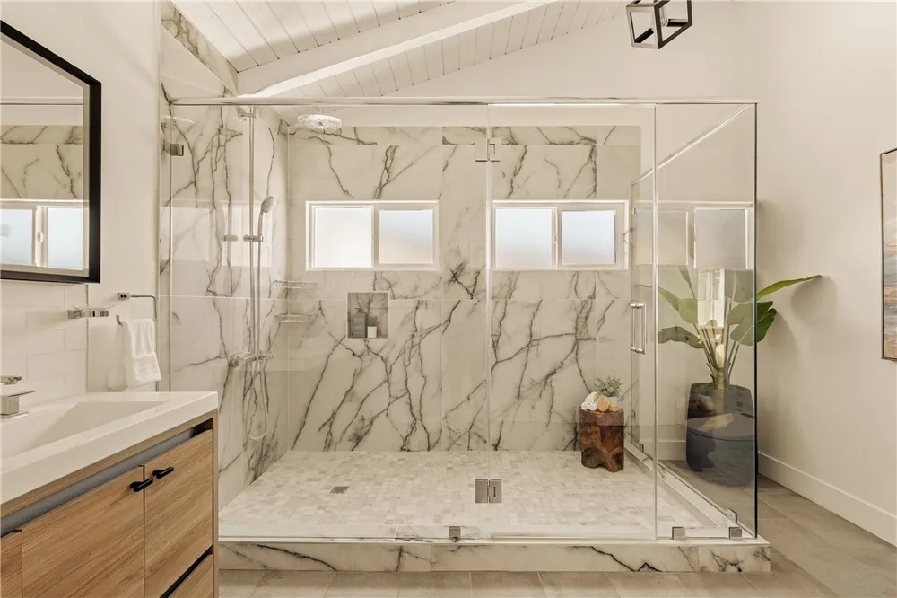 702 Acacia Avenue Corona del Mar, CA 92625