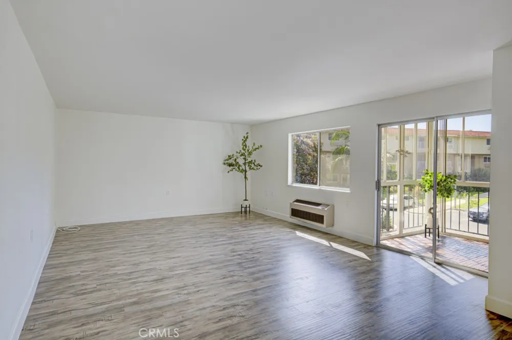 2391 VIA MARIPOAS #2G Laguna Woods, CA 92637