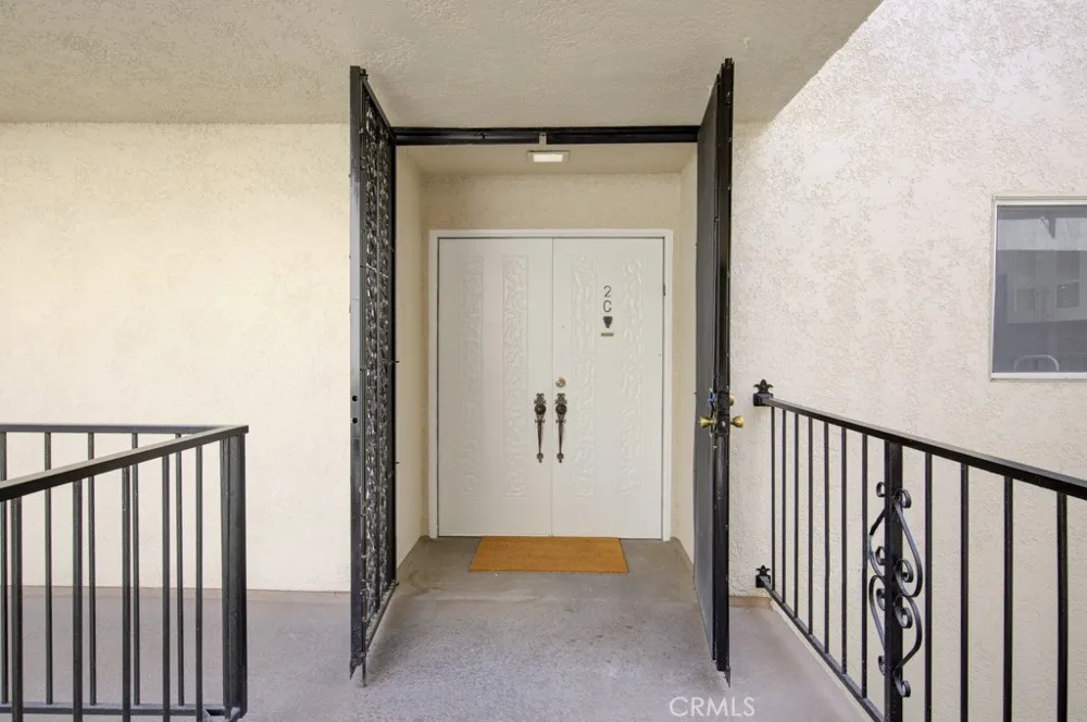 2391 VIA MARIPOAS #2G Laguna Woods, CA 92637