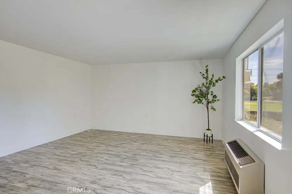2391 VIA MARIPOAS #2G Laguna Woods, CA 92637