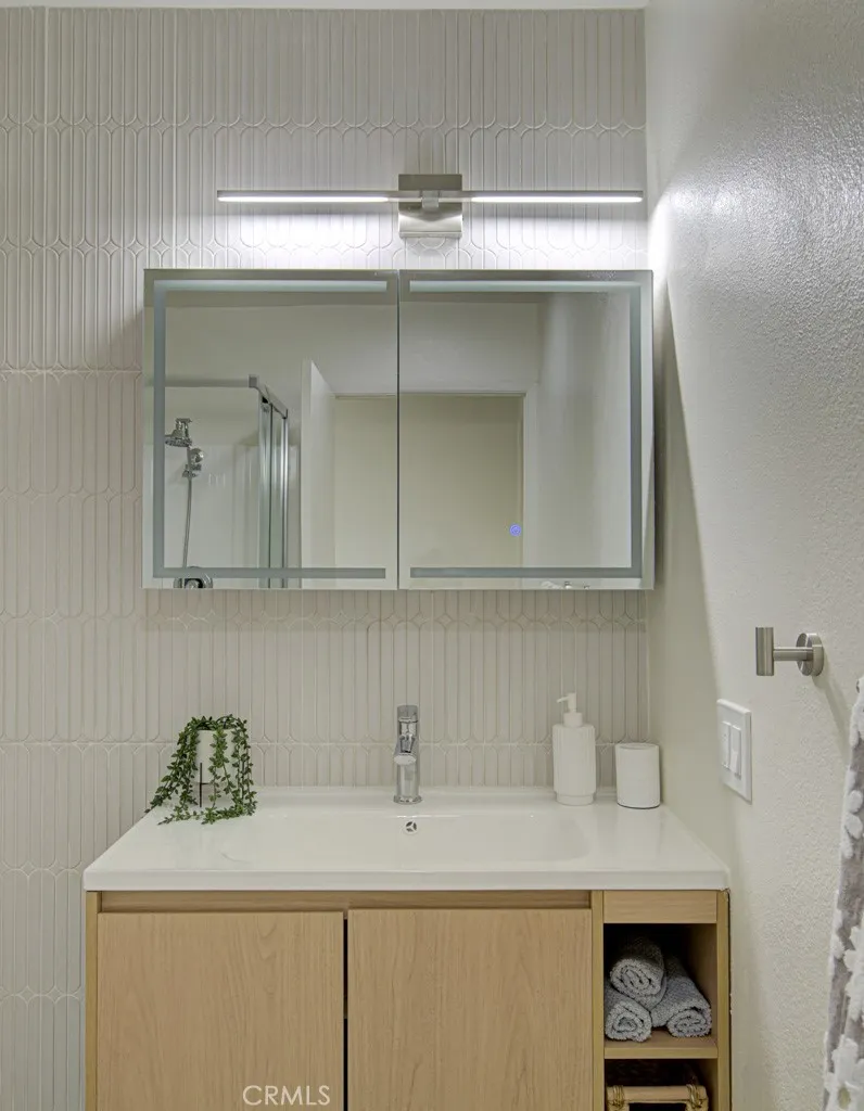 2391 VIA MARIPOAS #2G Laguna Woods, CA 92637
