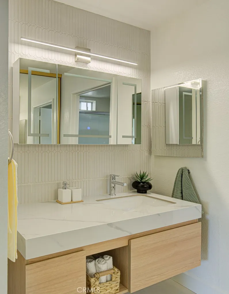2391 VIA MARIPOAS #2G Laguna Woods, CA 92637