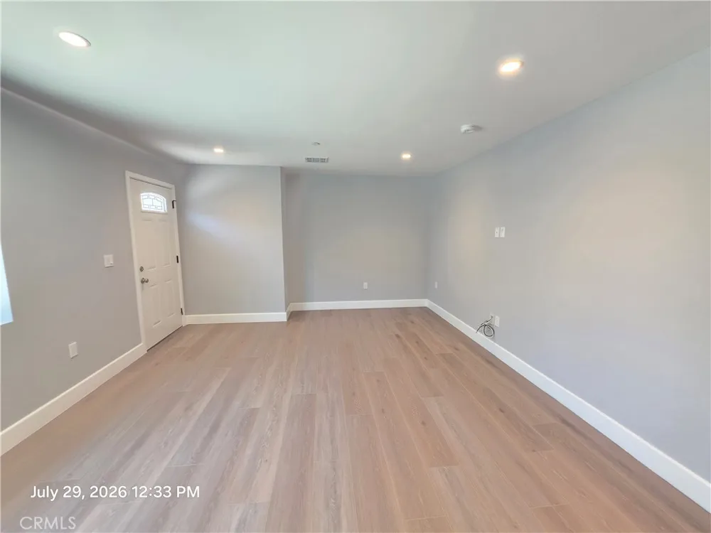 8156 Potter Avenue North Hollywood, CA 91605