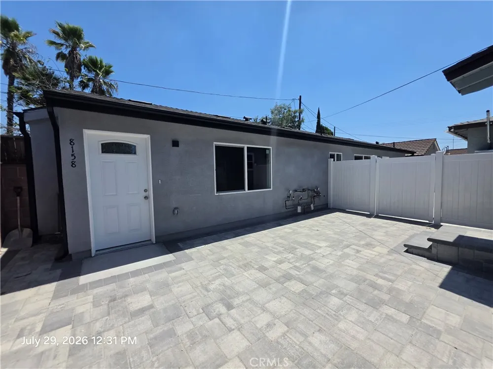 8156 Potter Avenue North Hollywood, CA 91605