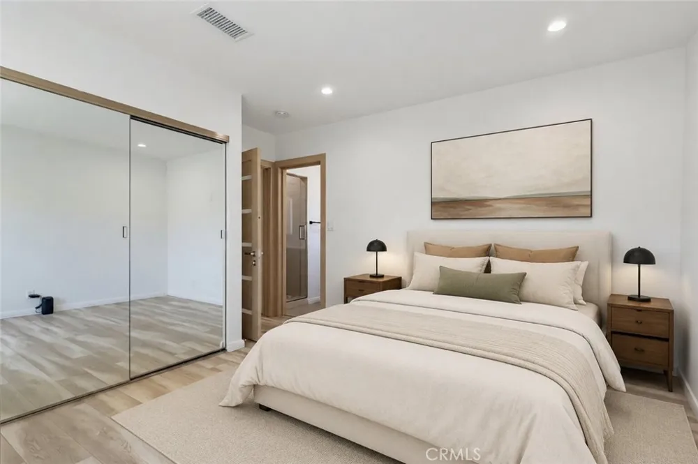 8740 Paso Robles Northridge, CA 91325