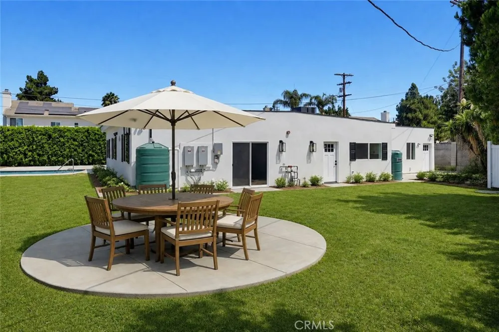 8740 Paso Robles Northridge, CA 91325