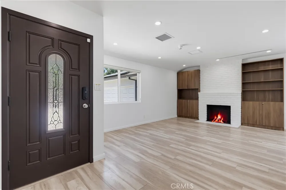 8740 Paso Robles Northridge, CA 91325
