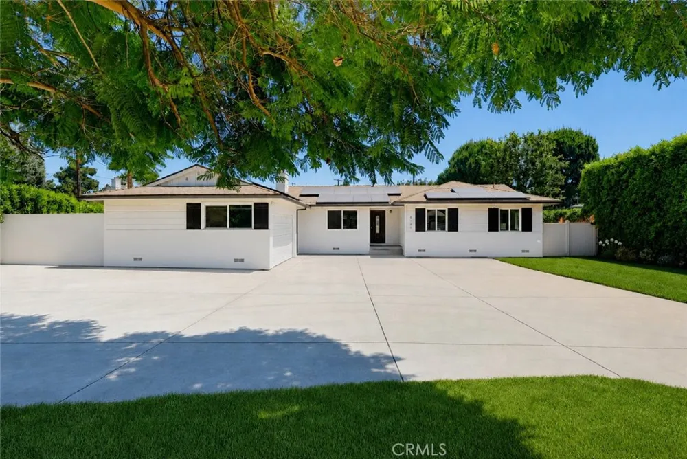 8740 Paso Robles Northridge, CA 91325