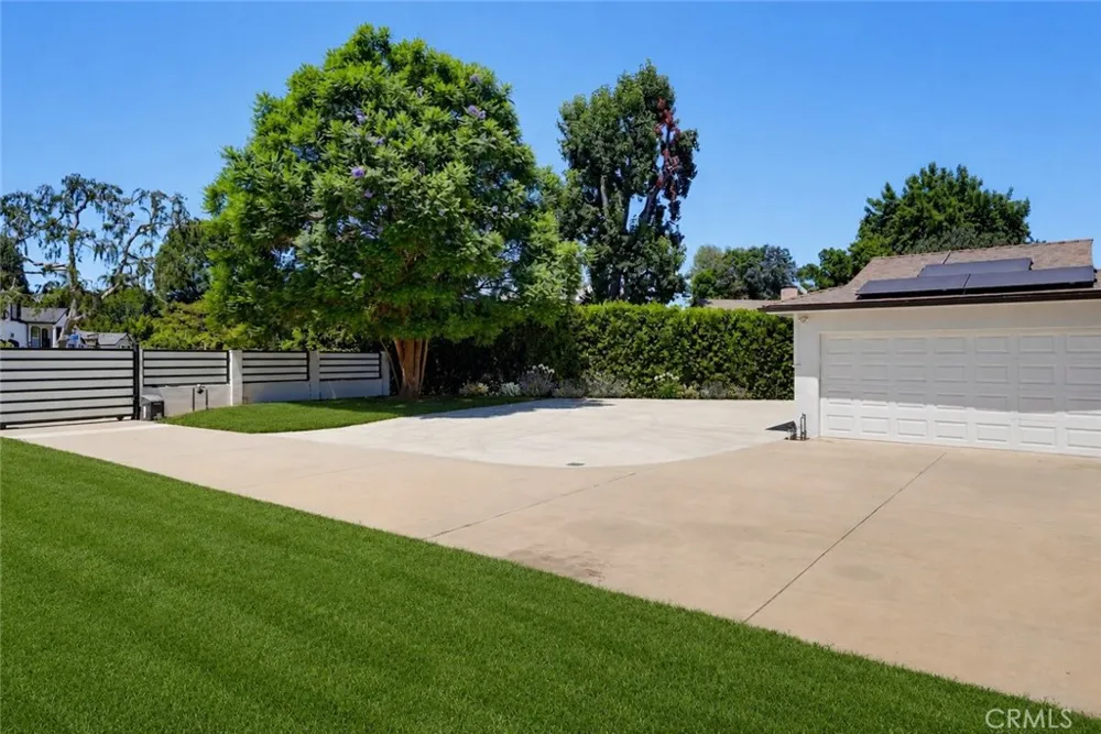 8740 Paso Robles Northridge, CA 91325